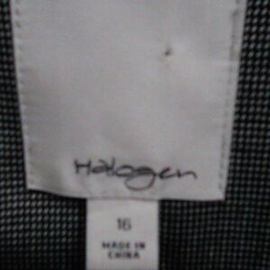Women's pants suit 16 12 halogens